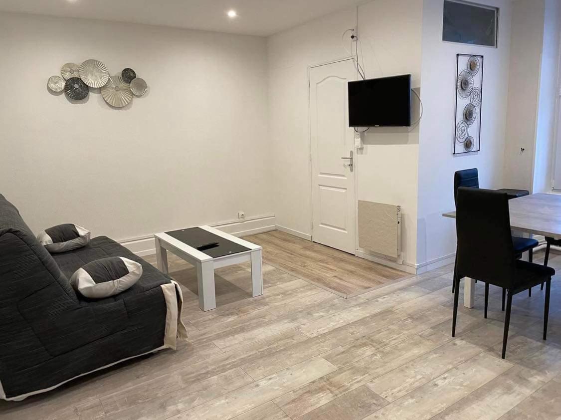 Appart Meuble 45M2 Calme Et Lumineux Au Continental 维泰勒 外观 照片