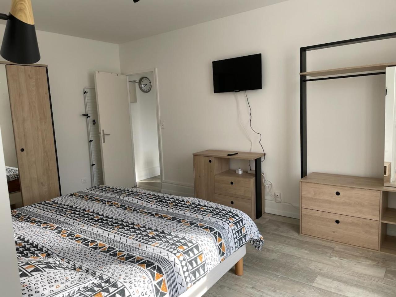 Appart Meuble 45M2 Calme Et Lumineux Au Continental 维泰勒 外观 照片