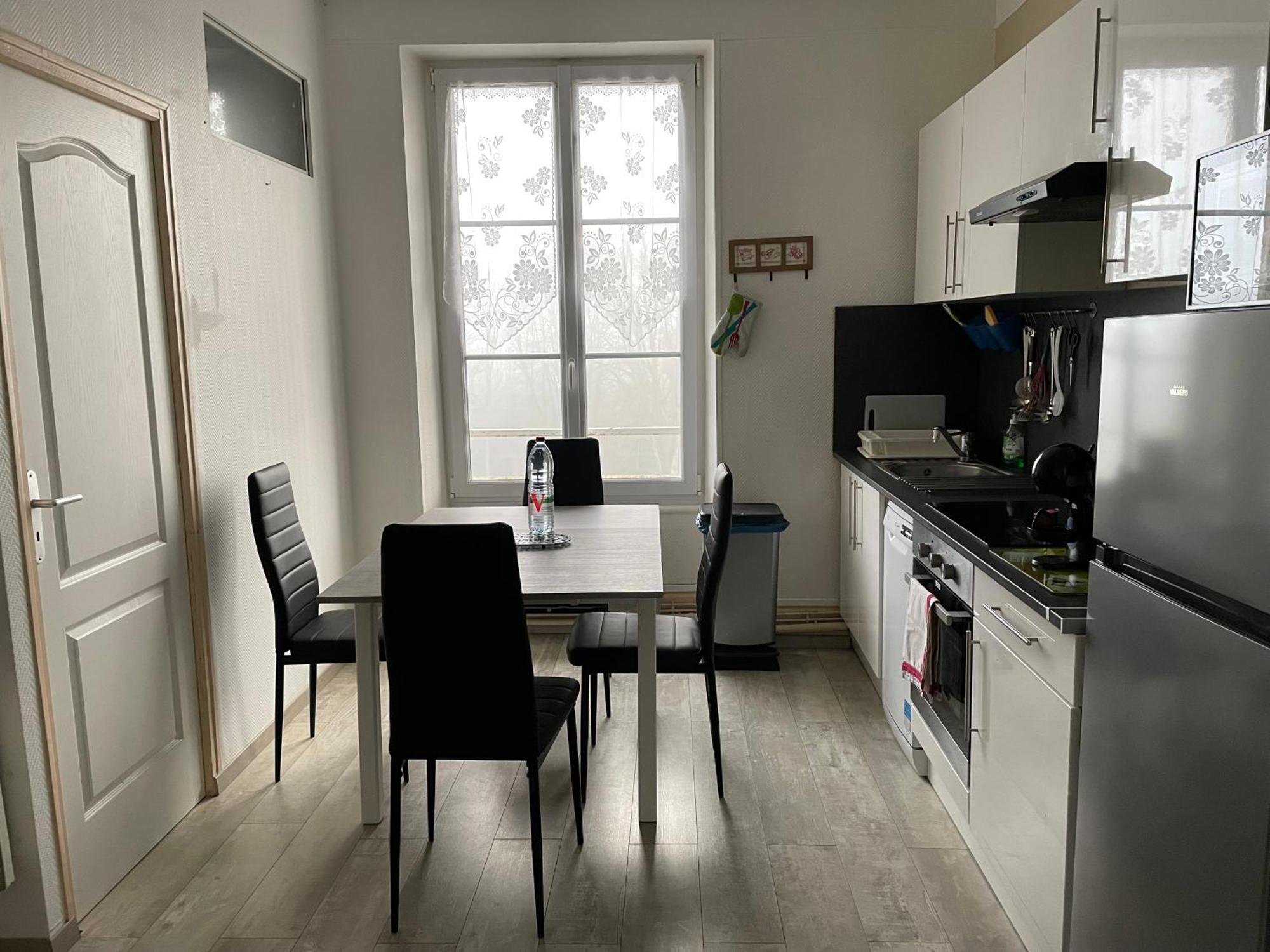Appart Meuble 45M2 Calme Et Lumineux Au Continental 维泰勒 外观 照片